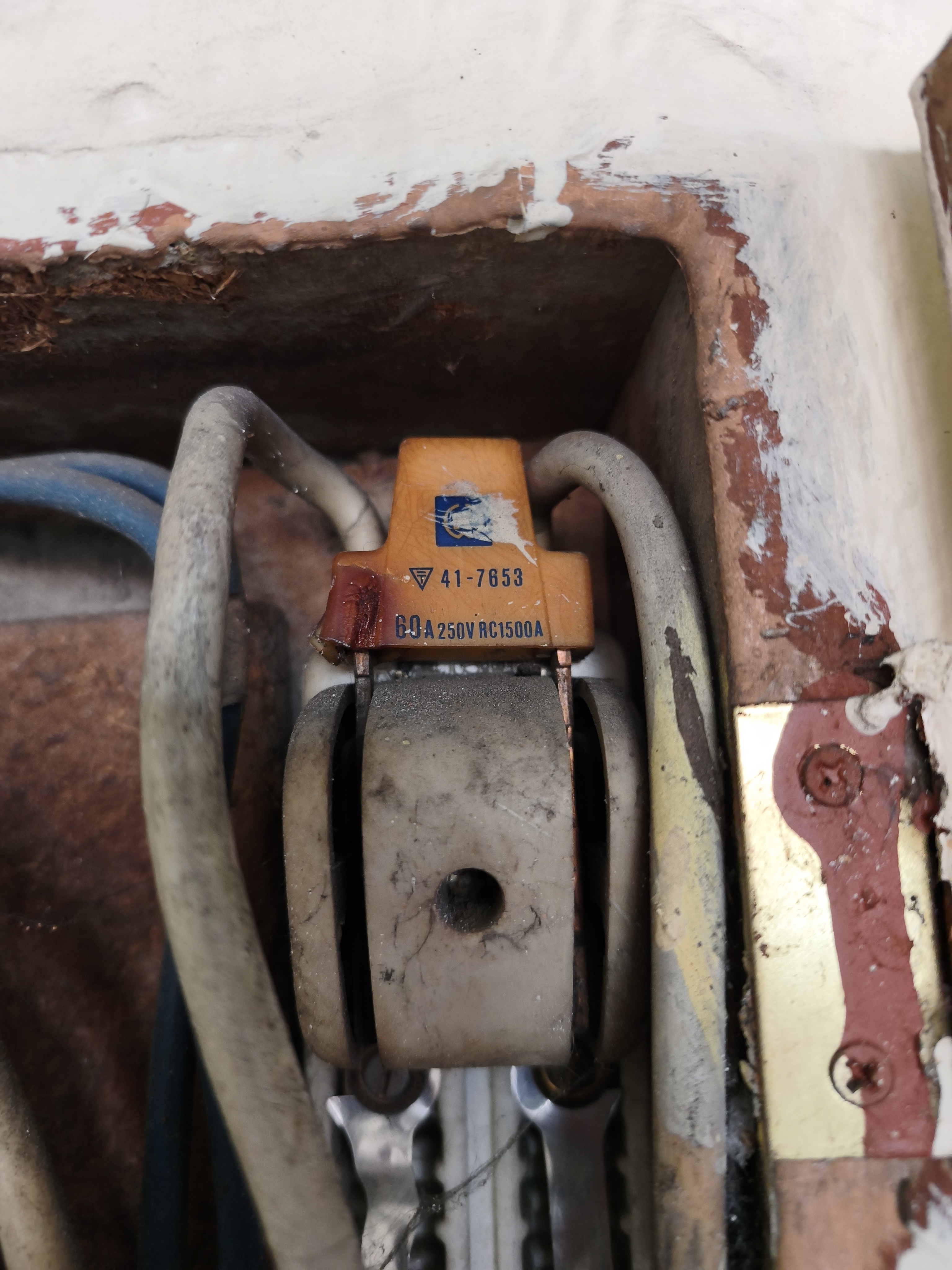 ¿Por qué se dispara el breaker? 7 causas y cuándo llamar a un electricista 3